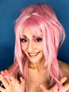Model Valeria Sechi wearing a colored wig