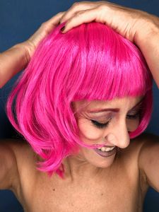 Model Valeria Sechi wearing a colored wig