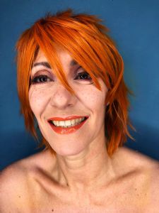 Model Valeria Sechi wearing a colored wig