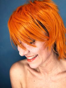 Model Valeria Sechi wearing a colored wig