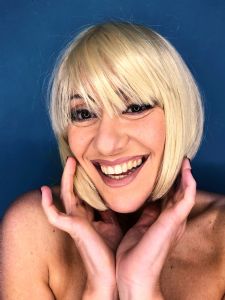 Model Valeria Sechi wearing a colored wig